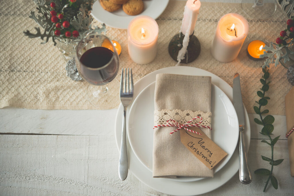 Styling Tips for Festive Table Settings-ravissant